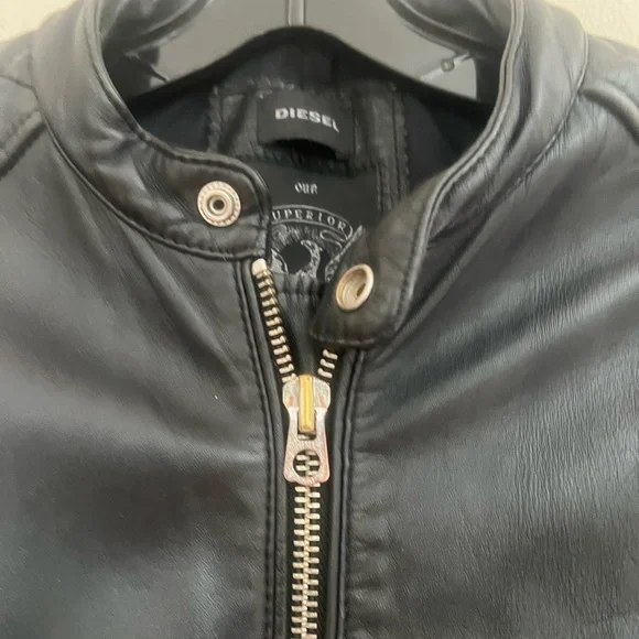 Diesel vintage Black sheepskin Leather Jacket with Quilted Shoulders